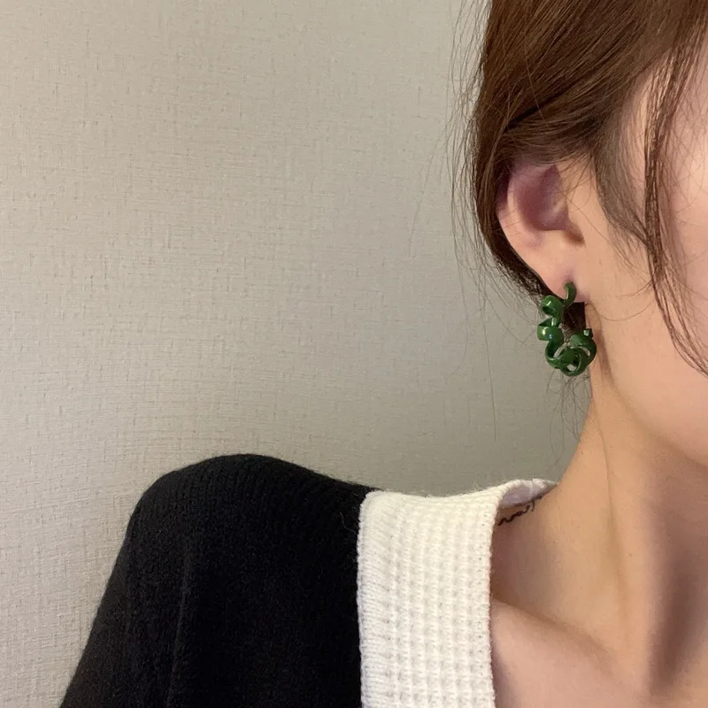 

Simple New Fall Korean Earrings Temperament C Shape Hoop Earrings for Women