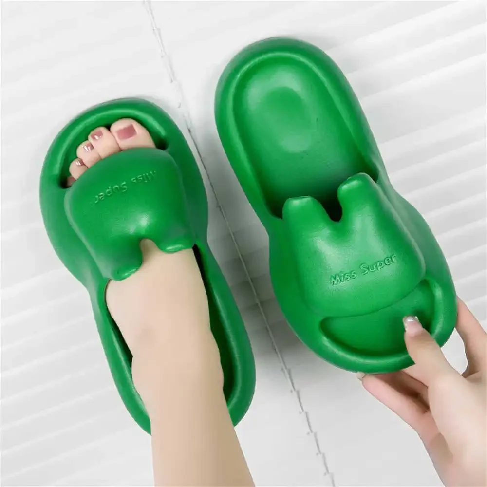 Розовые тапочки для спа женские сандалии кроссовки спортивные туфли становой