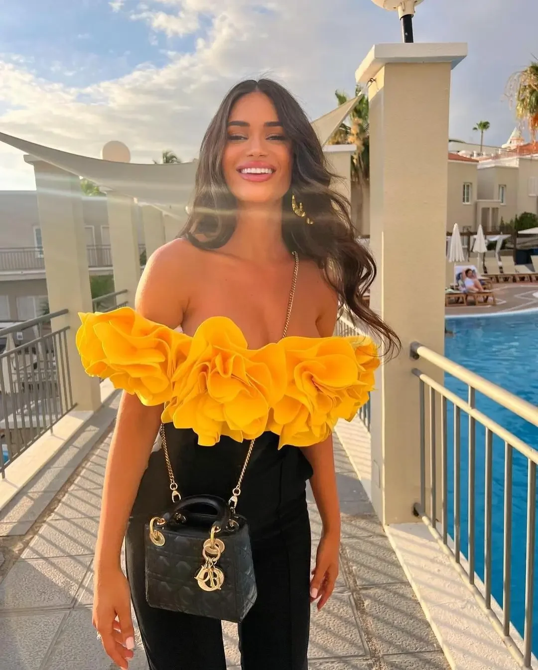 Соблазнительный комплект бикини с 3D цветами из 3 предметов бандо Цветочная юбка