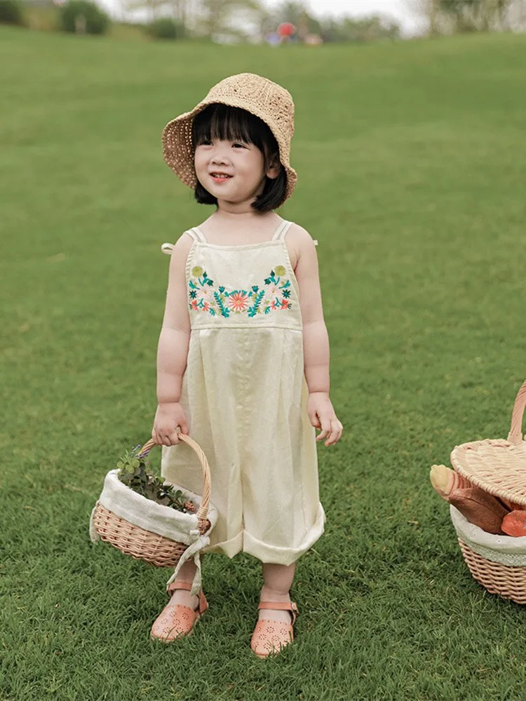 

2022 New Girls Flower Embroidered Overalls Kids Cotton Linen Strap Pants Loose Girls Jumpsuit Soft Comfortable Girls Clothing