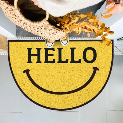 

Cartoon smiling face doormat, dirt resistant silk ring, anti-skid foot mat, hallway, personalized household