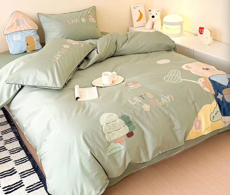 Комплект постельного белья с вышивкой Медведь