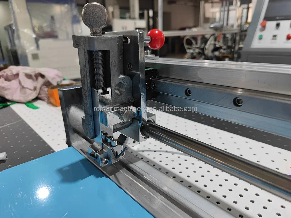 Пневматическая машина для обработки канавок картона долбежная серых досок