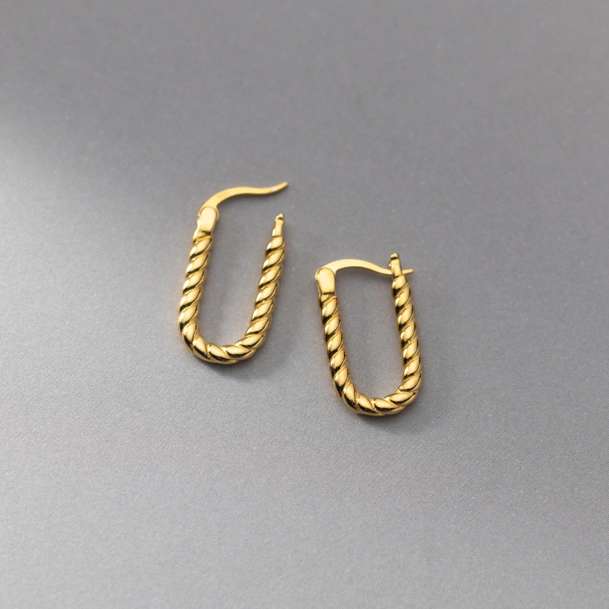 

New Arrival Silver Color Fashion U-shaped Earring For Women Simple French Twisted Metal Hoop Earrings Party Jewelry Accessories