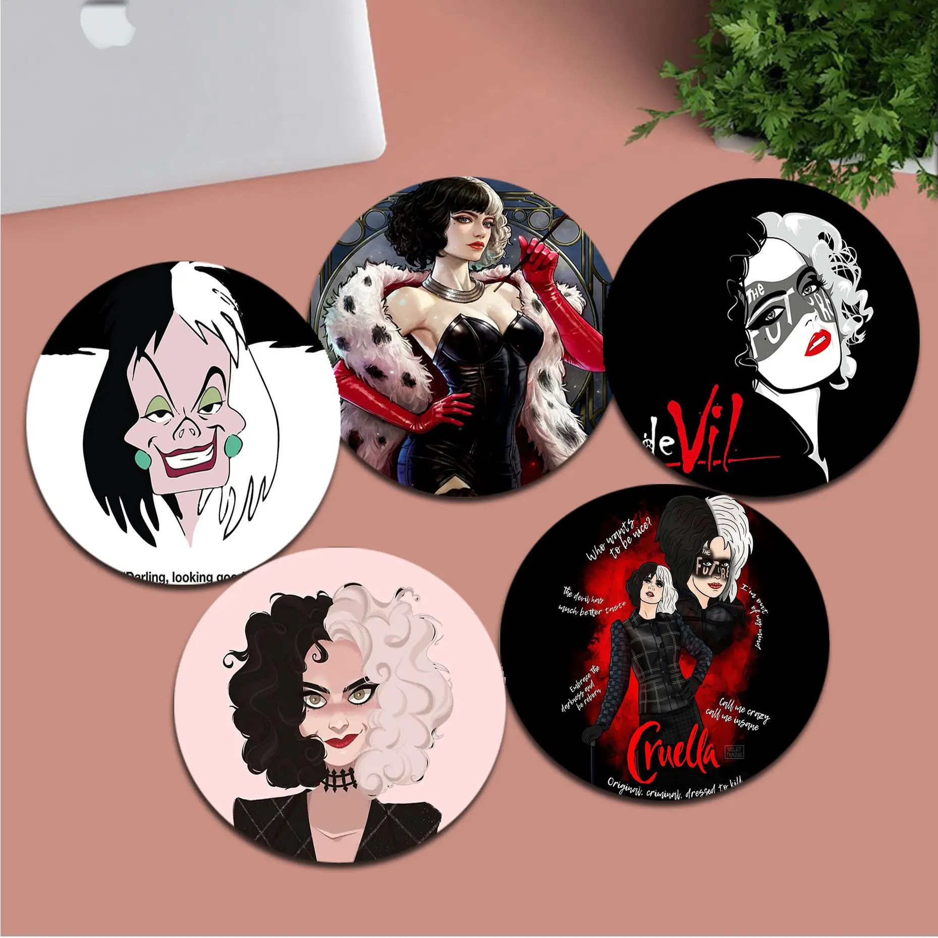 

Disney Cruella 20x20cm Round Speed Version Game Computer Keyboard Office Table Mat PC Laptop Mouse mat for PC Mouse Carpet