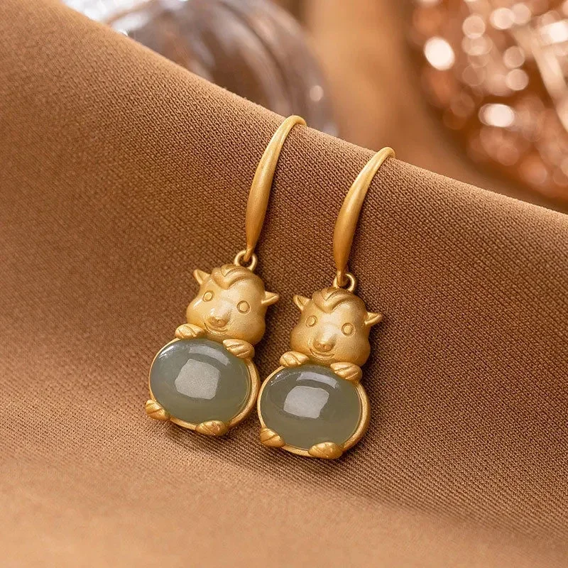 Старинное золото инкрустированные натуральной яшмой гетянь милые серьги в виде