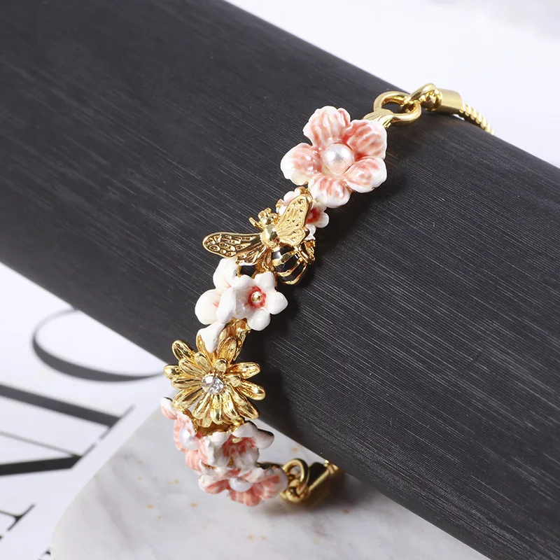 

Handmade Enamel Glaze Pink Flowers Flash Diamond Pearl Bee Pull Bean Bracelet