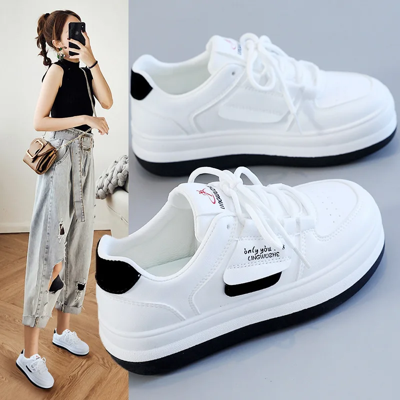 

Новые модные маленькие белые кроссовки с круглым носком, повседневные спортивные кроссовки с закрытым носком, женская обувь с увеличением яркости