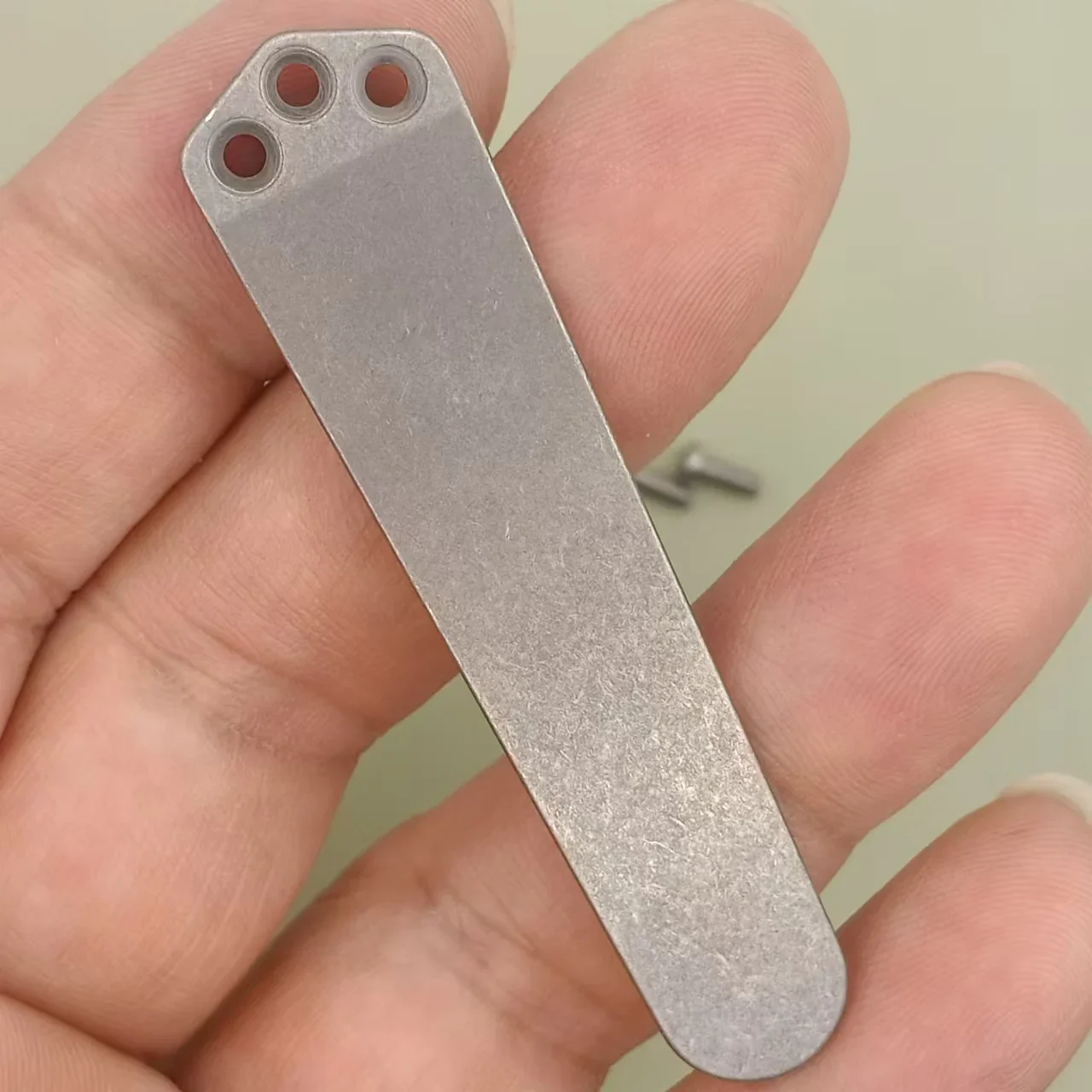 Фото 1 шт. Карманный зажим TC4 для мытья камня для Benchmade/Spyderco/Emerson, карманный зажим с 3 отверстиями №2