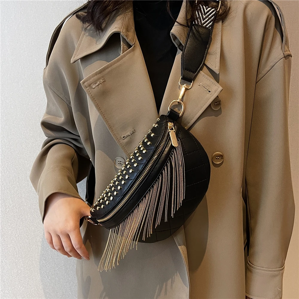 Фото Hifashion Широкий ремешок Кисточка Грудь Crossbody Сумки для женщин 2022 Шипованный Роскошный дизайнер Большой емкости Женская талия Fanny Pack №2