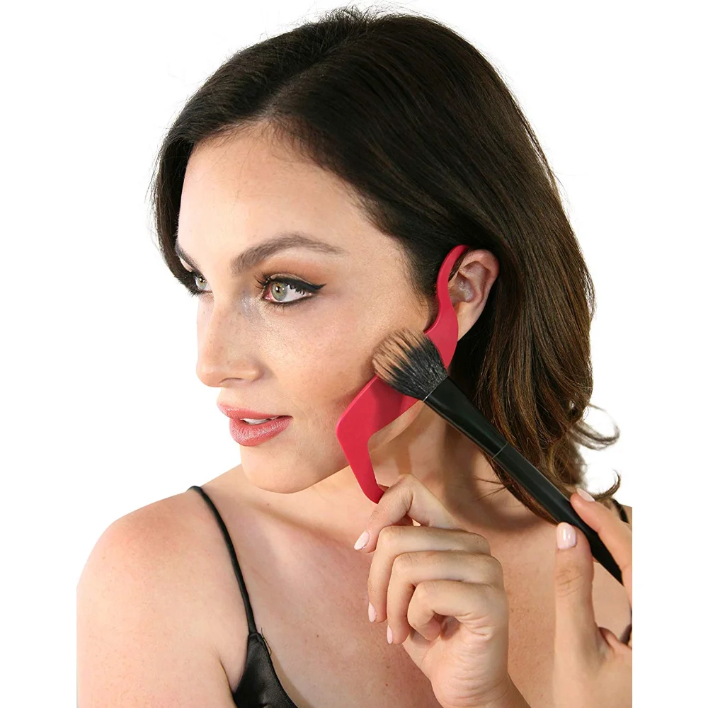 

Профессиональная подводка для глаз с естественной посадкой