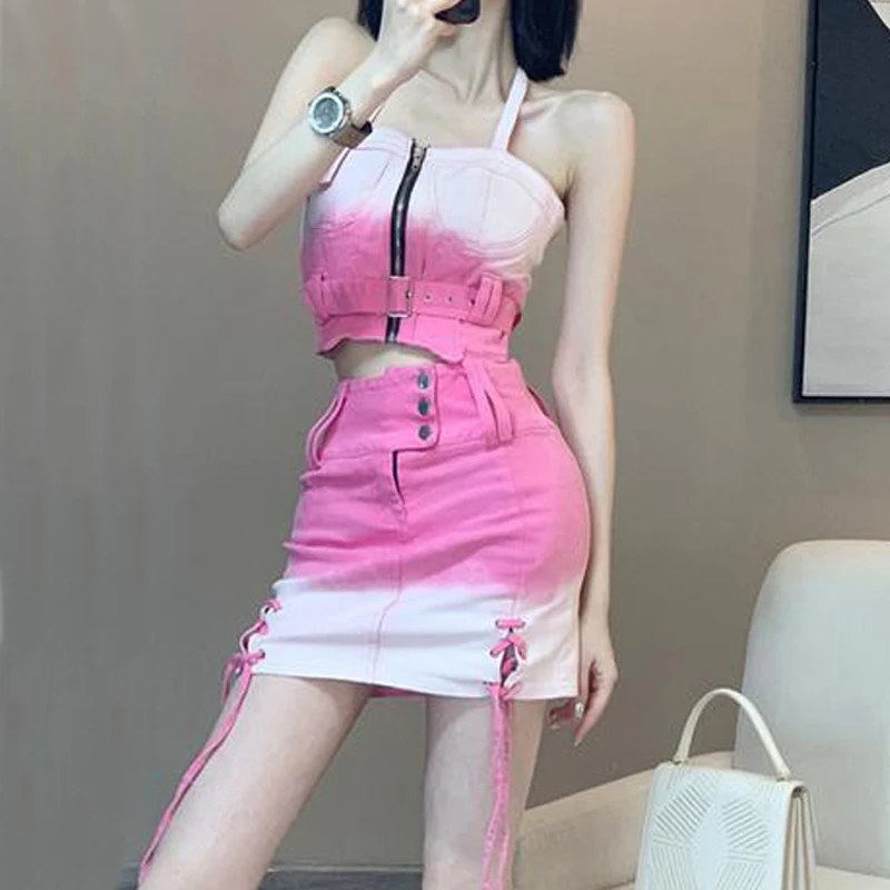 

Женский джинсовый костюм с лямкой на шее, розовая мини-юбка с открытой спиной и высокой талией