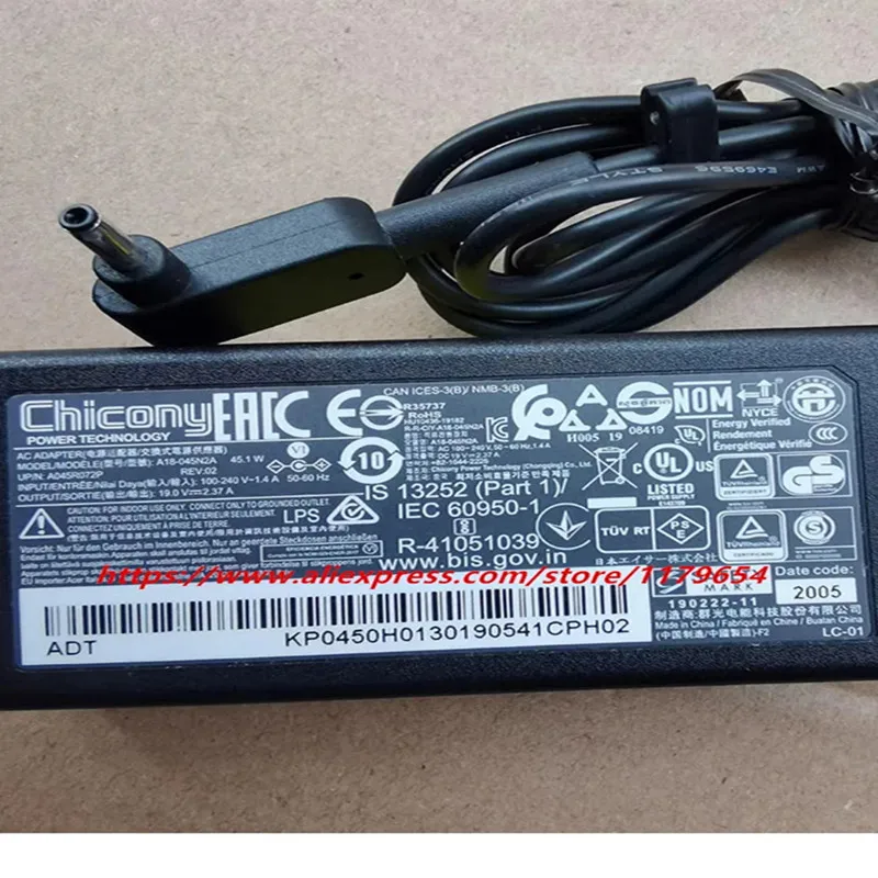 Фото Оригинальный адаптер питания Chicony A18-045N2A 19V 2.37A 45W 3.0*1.1AC для ноутбуков Acer Swift SF314-52 SF315-51 SF514-51 №3