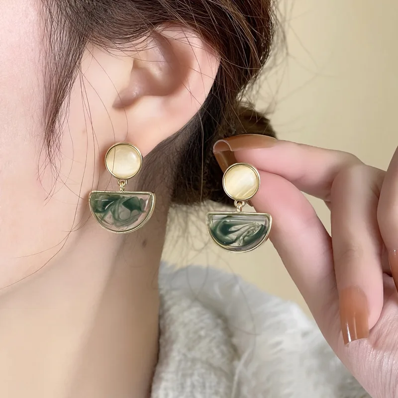 

Mottling Irregular Vintage Designer Earrings Semi Round Temperament Statement Earrings Indian Jewelry