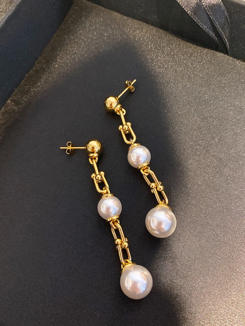 

Timeless Wonder Stunning Faux Pearl Geo U Stud Earrings for Women Designer Jewelry Ins Party Prom Gift Runway Brand Bridal 6267