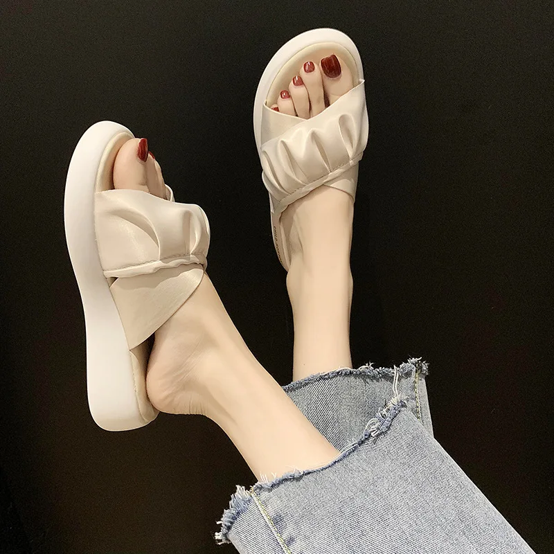 

2022 New Fashion Women's Slippers Summer Outdoor Beach Female Flats Plus Size Slipper Casual Comfortable Platform Ladies Sandals
