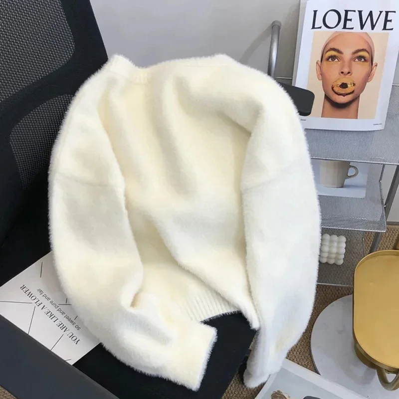 Вязаный свитер с круглым вырезом из искусственной норки