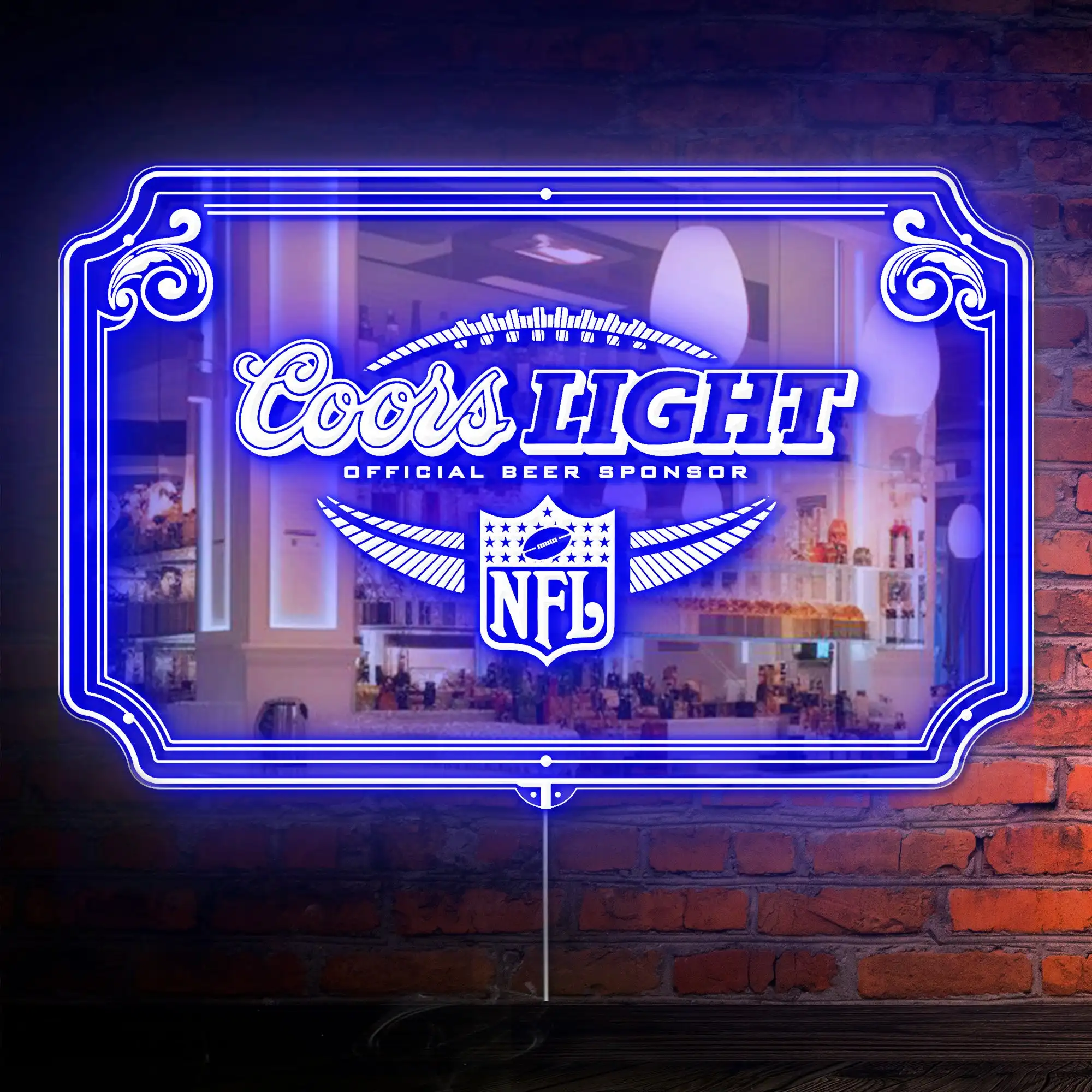 Фото Неоновая RGB-вывеска Coors Light Football с элегантной зеркальной подложкой №1