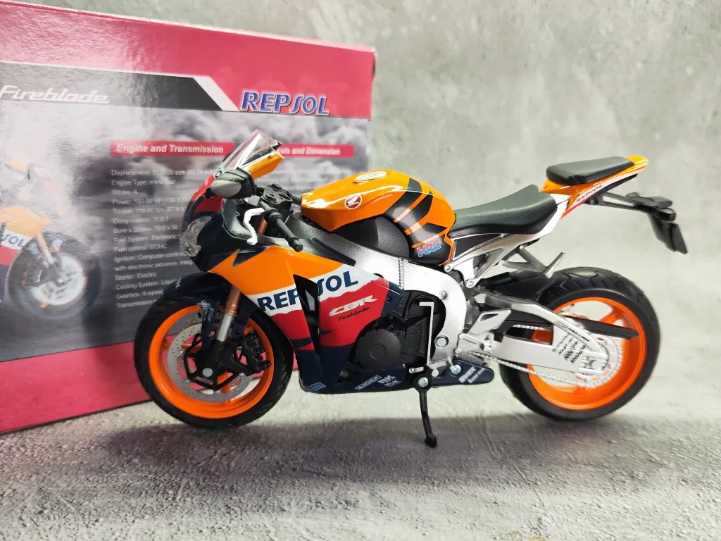 

Automaxx 1:12 CBR motorcycle Model Gifts Souvenir Toys