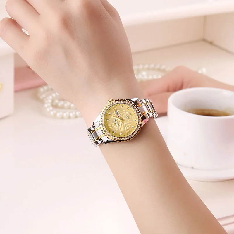 Fashion Couple Watch WWOOR New Diamond Mens Watch Ladies Quartz Bracelet Wristwatches Waterproof Luminous Clock Relogio Feminino