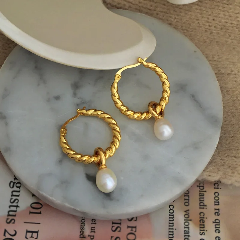 

VintageCopper-plated Real Gold Temperament Twist Earings Geometric Pearl Earrings Retro Spring and Summer New Earrings