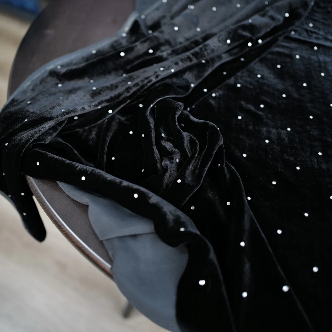 Блестящая черная бархатная ткань с трехмерным украшением винтажный чонсам для