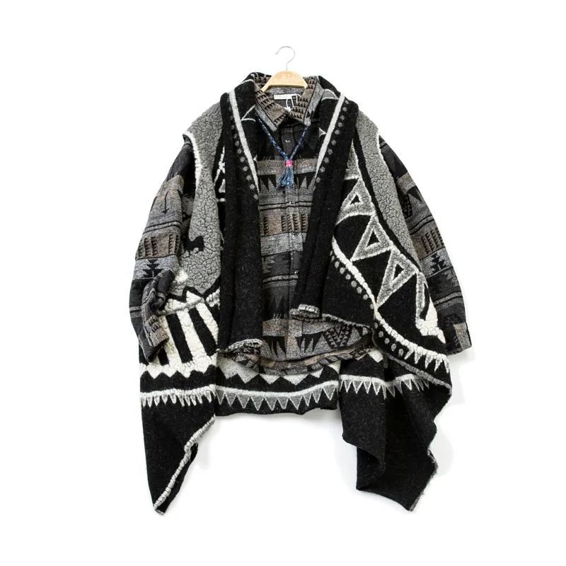 

New Winter Japanese Style Retro Lattice Printed Lamb Wool Cloak Vest Amekaji Outdoor Men's Black Loose Coat Jacket