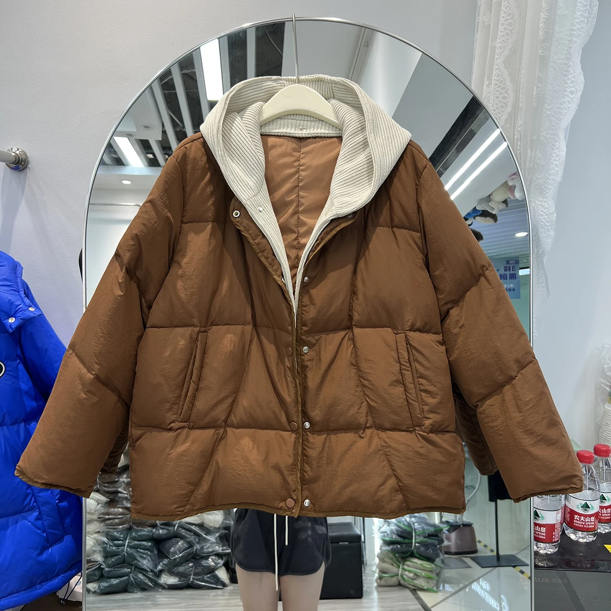 

2022 New Women's Short Winter Down Jacket Korean Knitted Hooded Bread Jacket Fashion Long Sleeve Solid Color Coat F683