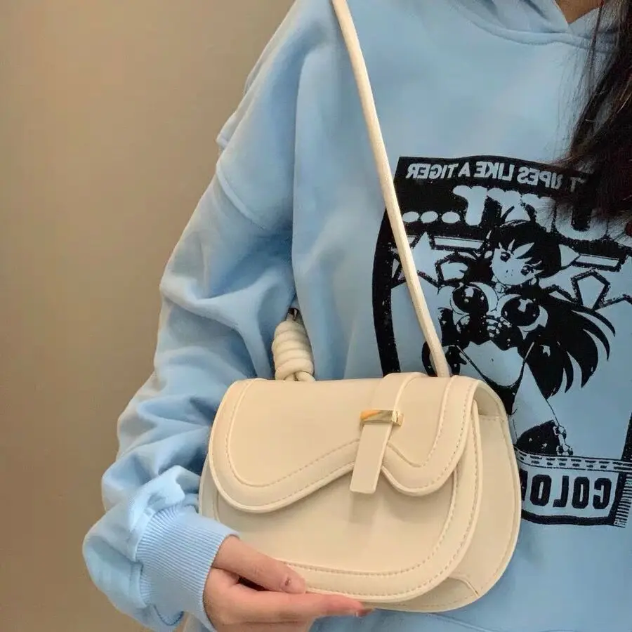 

MBTI Kawaii Solid Apricot Women Shoulder Bag Fashion Students Korean Style Bolso Mujer Casual Hasp PU Bag Female Ladies Bags