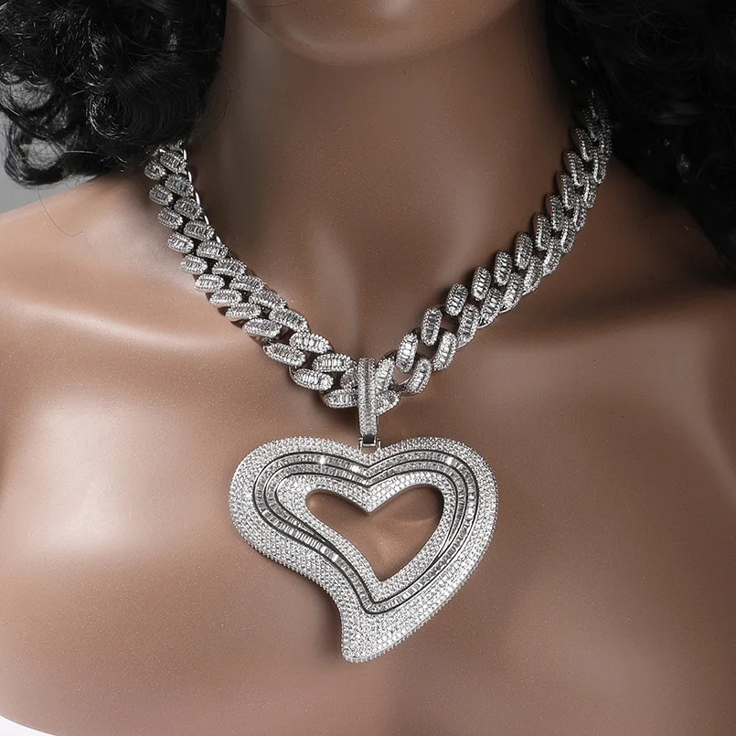 

Hollowed-out large love pendant necklace AAA Zircon A unique heart For Best Friend Lovers Wedding Party Gift Jewelry