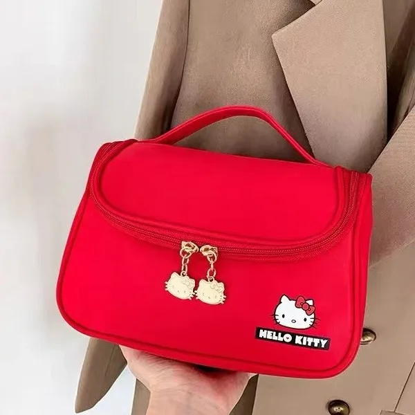 Косметичка Hello Kitty дорожная вместительная портативная водонепроницаемая сумка