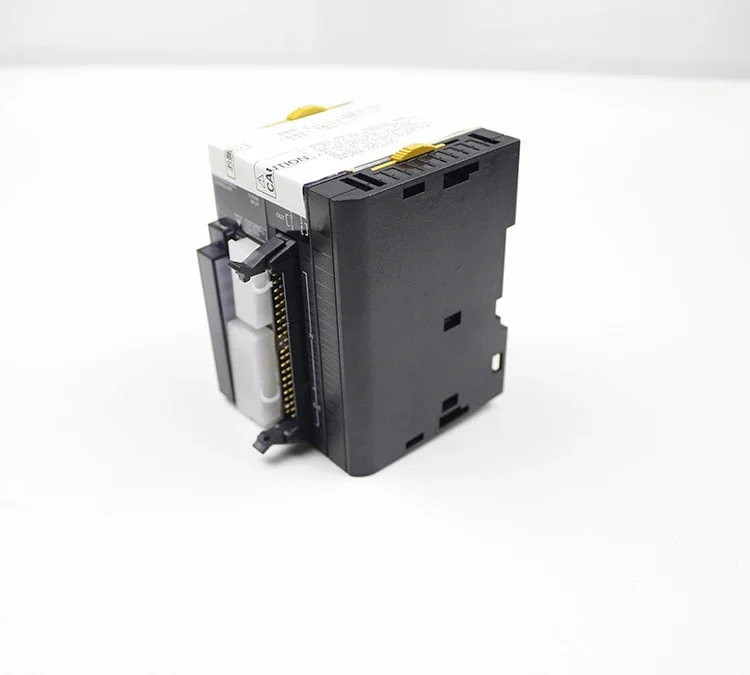 программируемый логический контроллер CJ1M-CPU23 Модуль ЦП 16-точечный тип различных