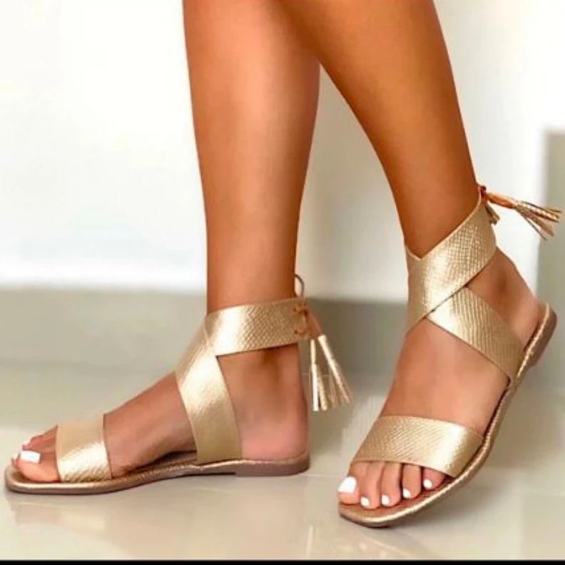 

Женские сандалии, Новинка лета 2022, стильные сандалии из искусственной кожи на шнуровке, с круглым носком, на плоской подошве, с бахромой, пов...