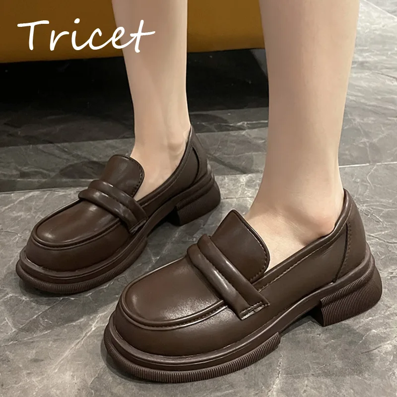 

Новые лоферы из искусственной кожи на массивной подошве для женщин, повседневная женская обувь для студентов, Униформа, однотонные мягкие т...
