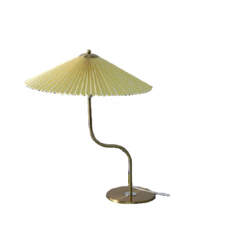

Nordic Vintage Pleated Lampshade Table Lamp Vintage American for Living Room Decor Bedroom AU US EU UK CN Plug Simple Lighting