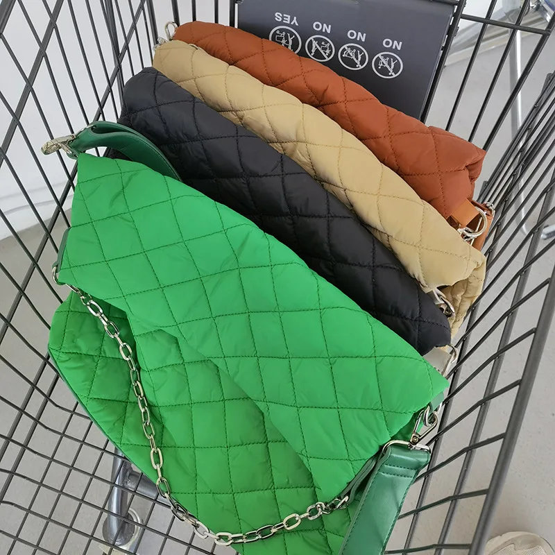 

Winter Chain Quilted Padded Shoulder Bag for Women 2022 Luxury Design Large Capacity Lingge Pattern Crossbody Bag Hot Sell