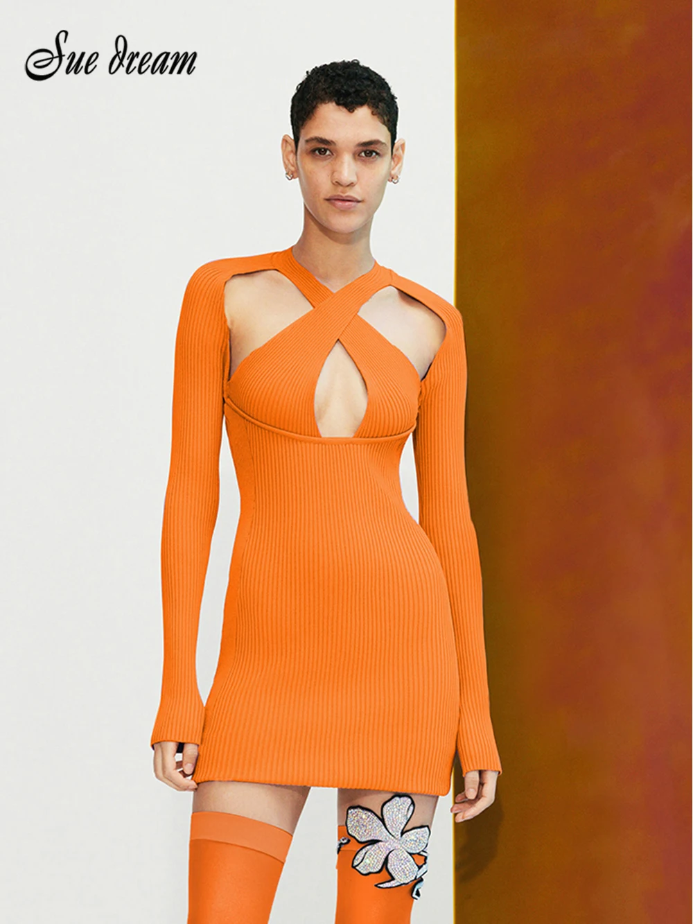 

2021 Fall New Women's Sexy Hollow Halter Neck Dress Bodycon Halter Wrapped Chest Sexy Party Bandage Long Sleeve Dress