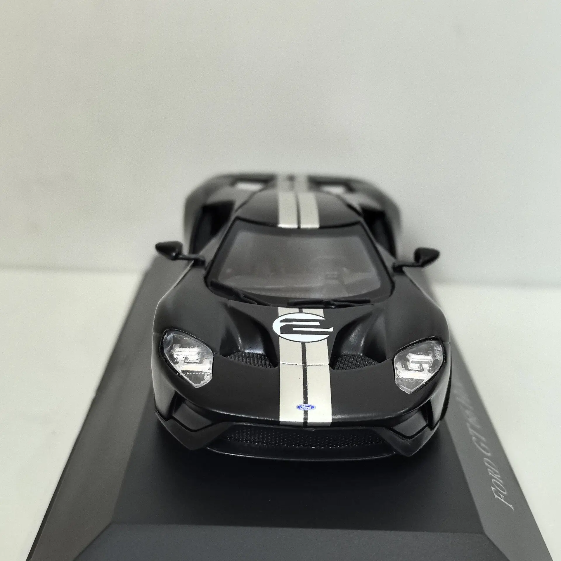 Фото Модель IXO 1/43 FORD GT 66 HERITAGE EDITION 2017 без цветной коробки (Diecast) # Модель автомобиля 2 I7 Alloy №5