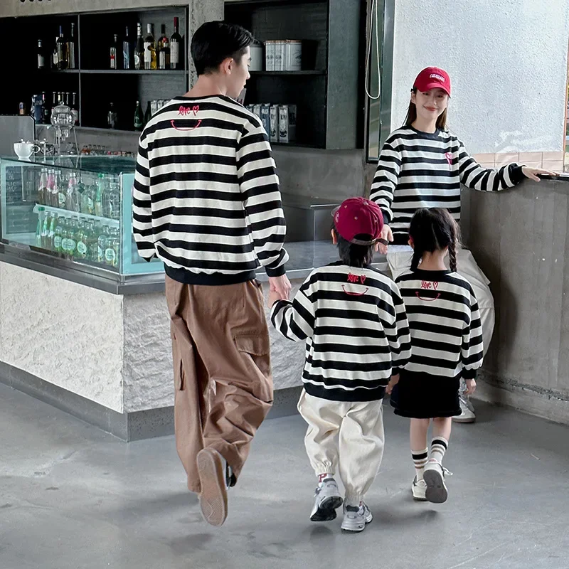 Новинка весна-осень 2023 Одинаковая одежда для всей семьи футболка с длинным