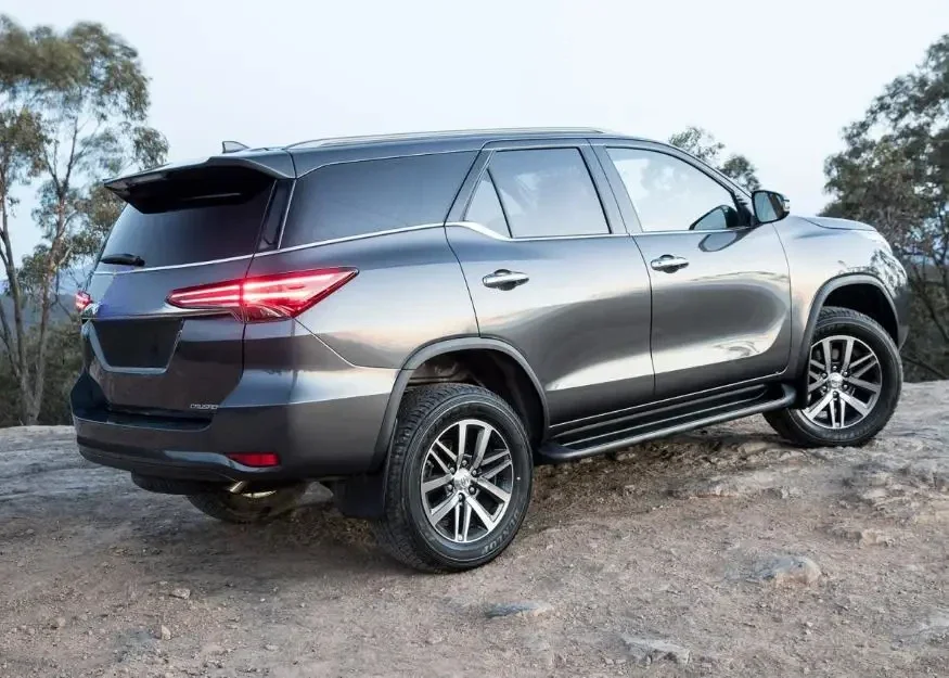4 шт. черная резина для наружных окон Toyota Fortuner 2015-2020 защитная пленка стекла