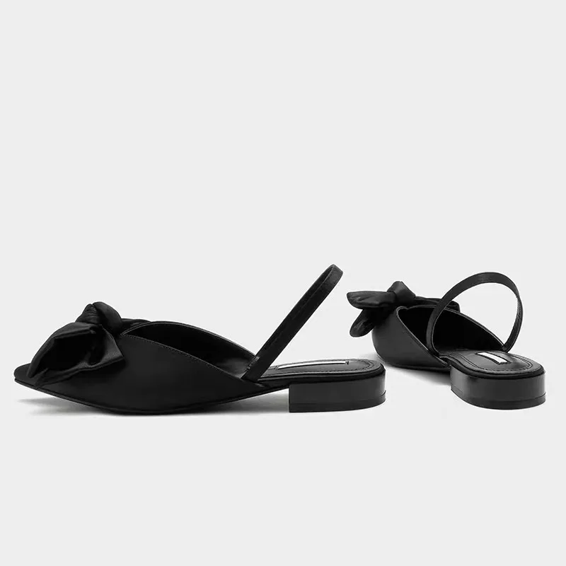 Женские туфли-лодочки с острым носком на квадратном каблуке