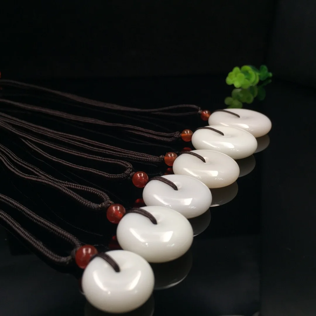 

Hetian Jade Safety Buckle Jade Pendant Natural Hetian White Jade Parent-Child Jade Pendant Necklace Simple Fashion Jade Jewelry