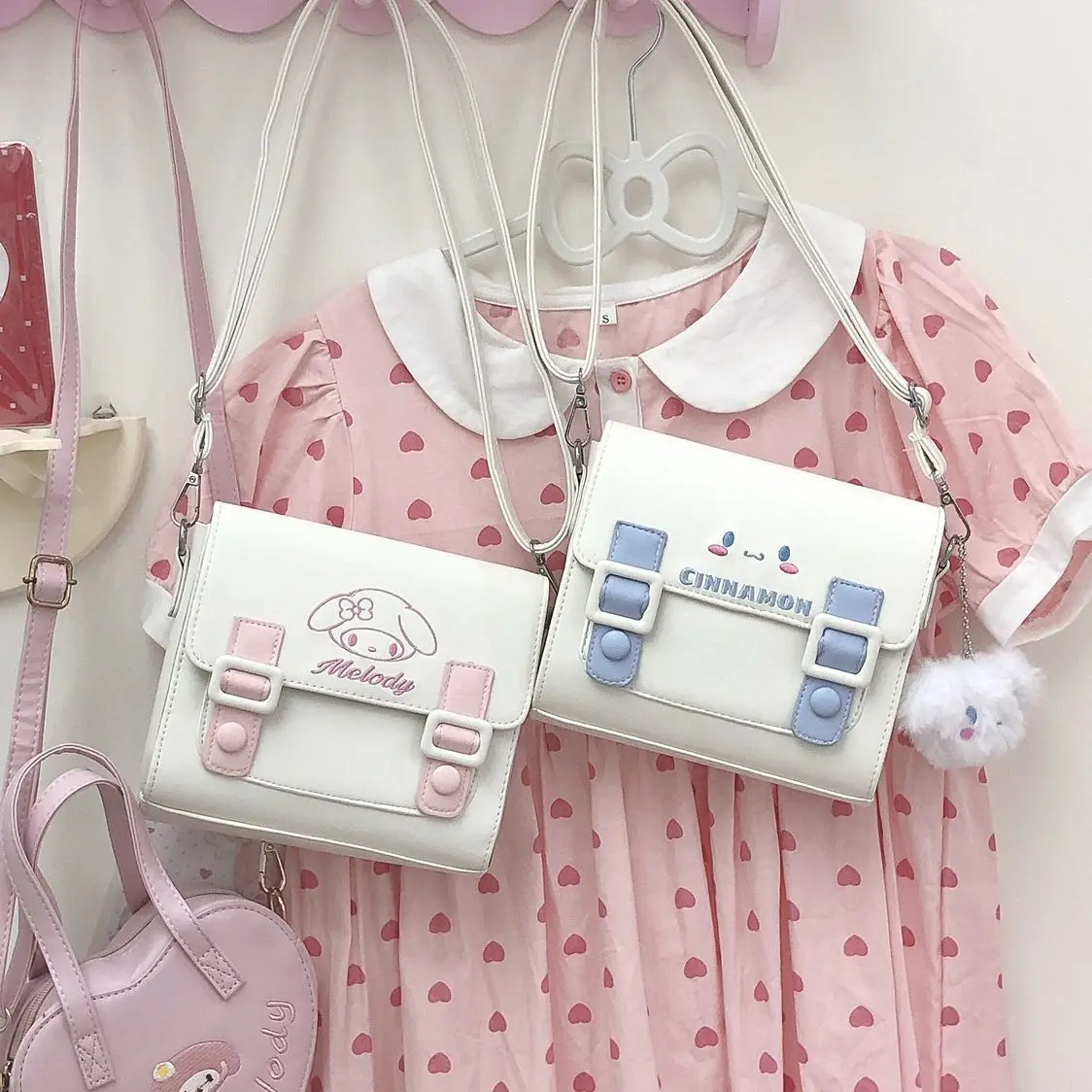 

Sanrio Cinnamoroll Kuromi Uniform Postman Pu Bag One-Shoulder Portable Messenger Color Matching Cambridge Bag Lolita Kawaii Gift