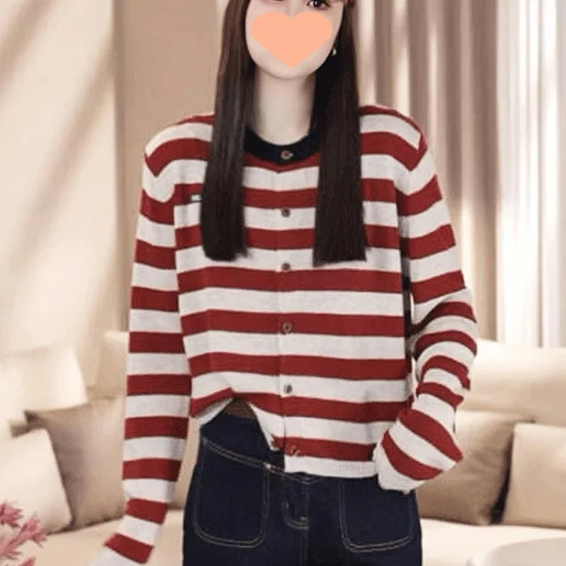 Ранняя осень полосатый вязаный топ женский 2024 новый весенне-осенний кардиган