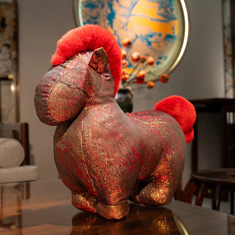 

Золотая плюшевая подушка