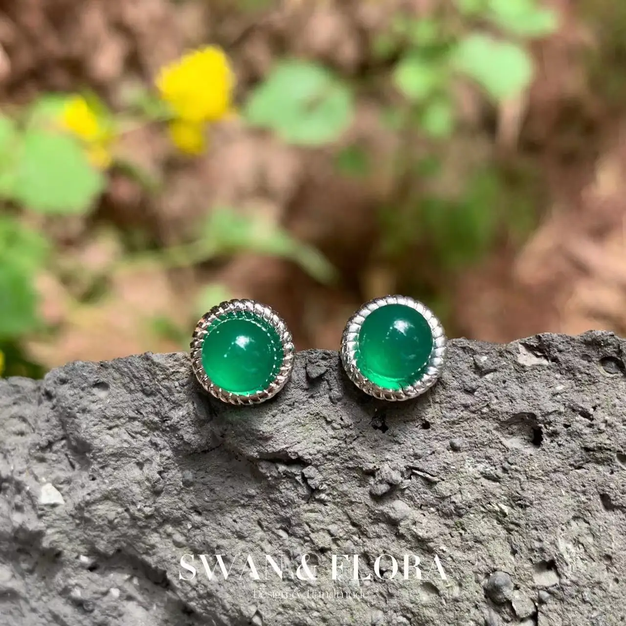 

Natural Green Chalcedony Gemstone Stud Earrings for Women Solid 925 Sterling Silver Handmade Jewelry Fashion Gift For Girl