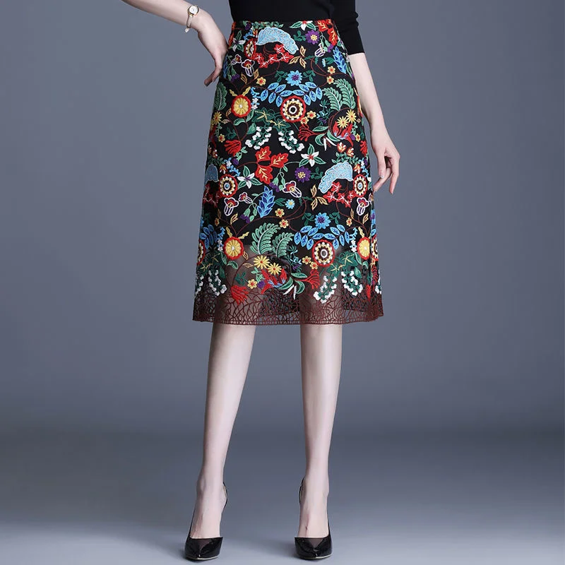 

Кружевная юбка с вышивкой в стиле бохо, средней длины