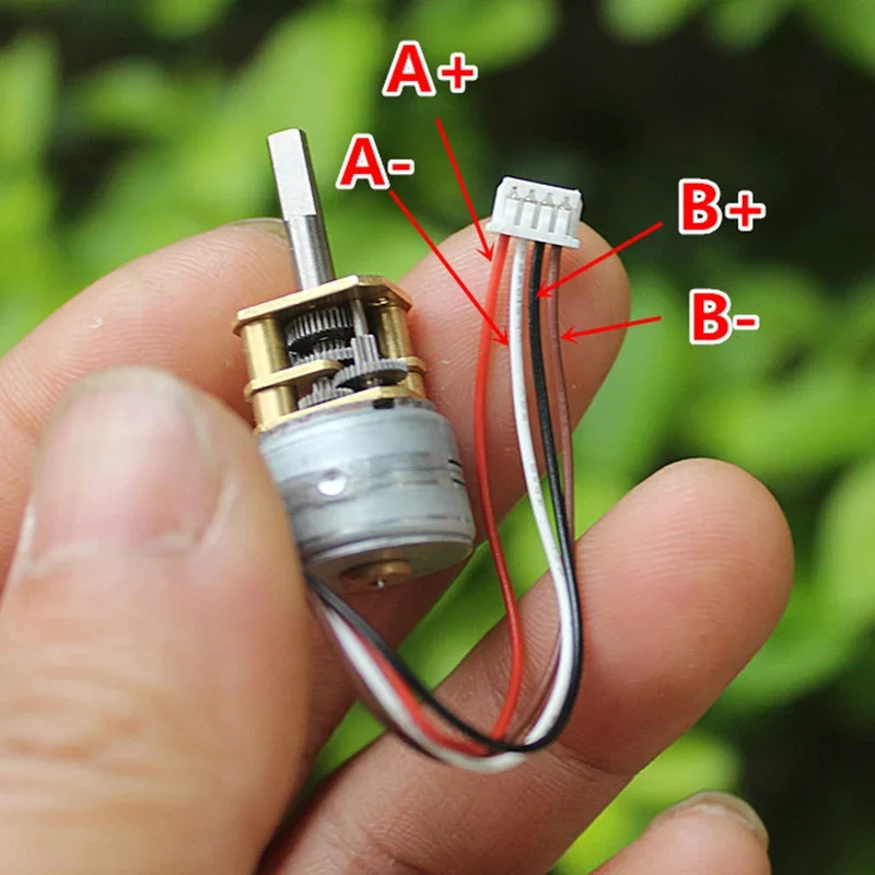 

Шаговый двигатель Micro 15 мм