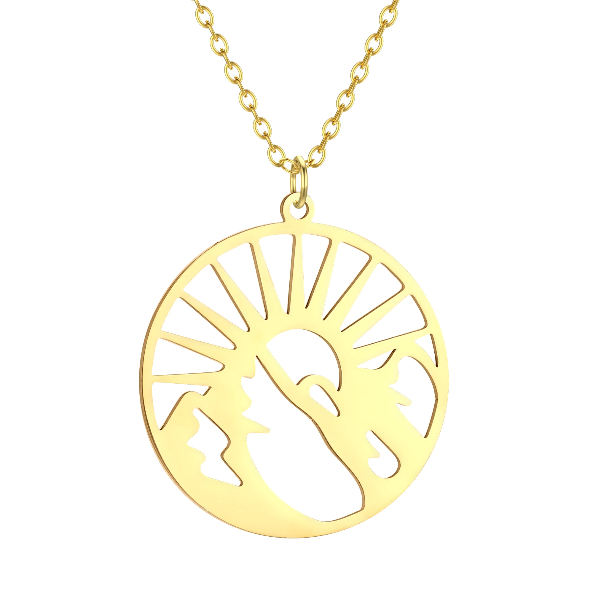 Женское колье с подвеской в виде горного пейзажа