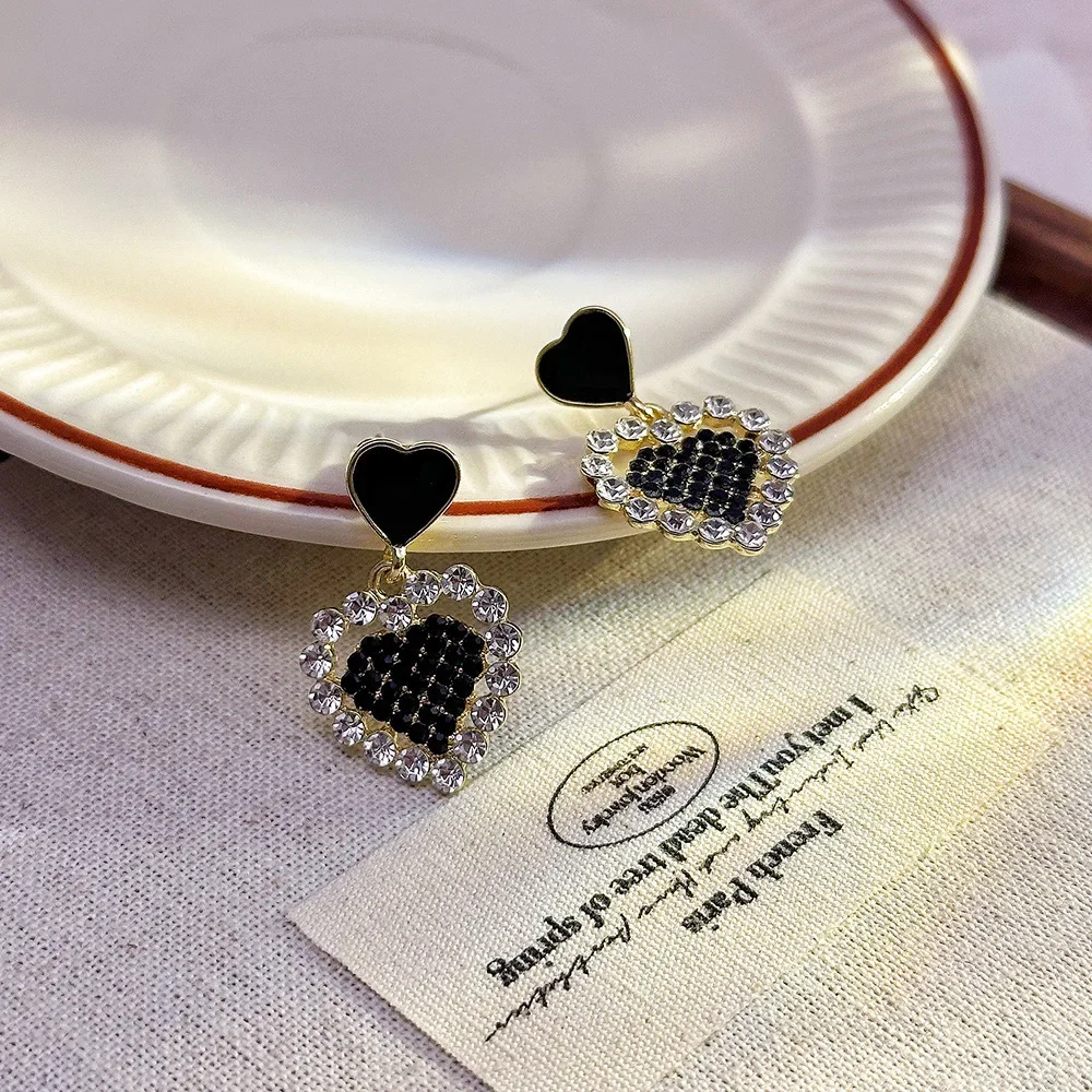 Черные серьги в форме сердца с масляной вставкой элегантные персиковые женские